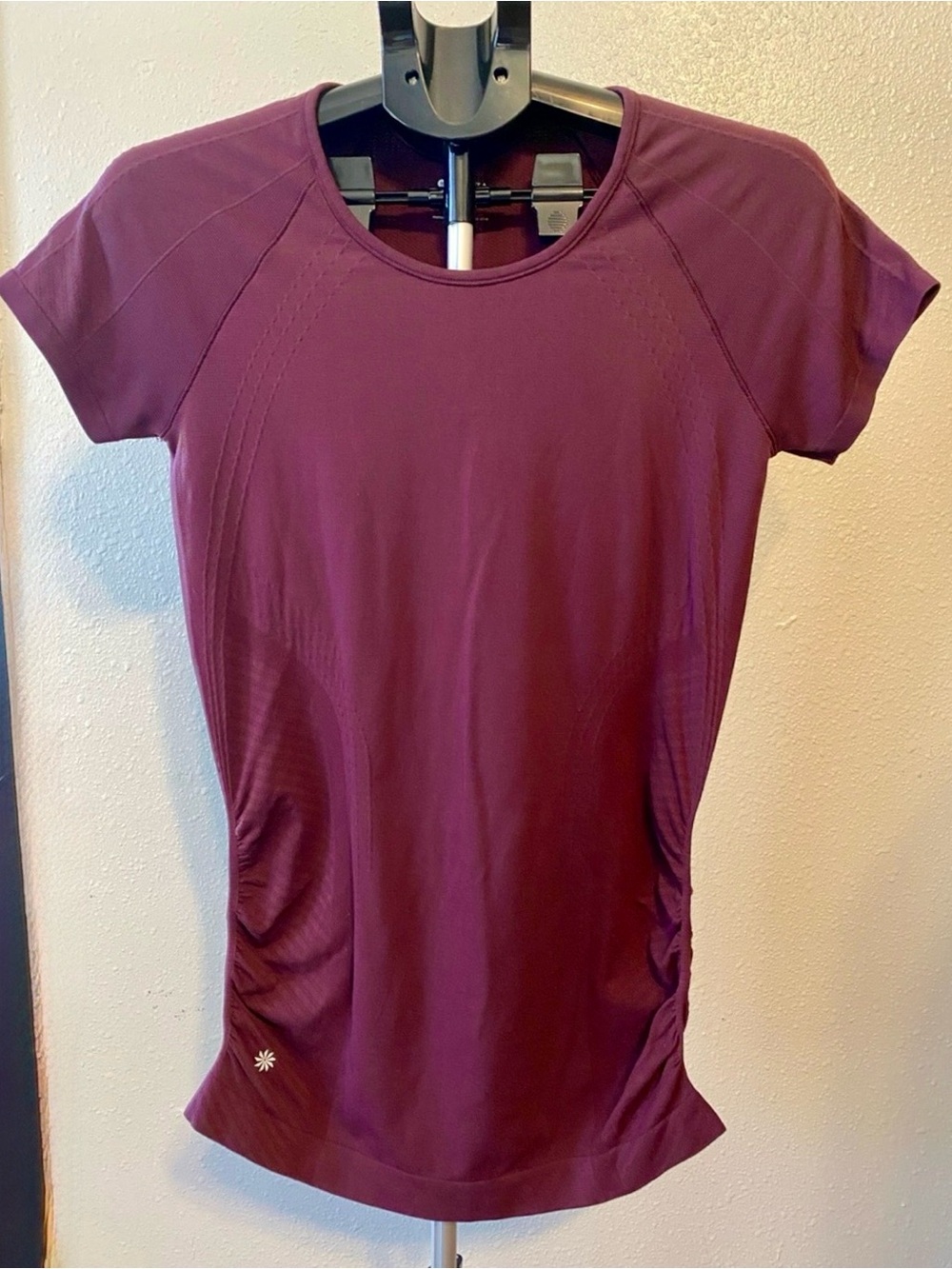 Athleta Speedlight Seamless Performance Tee Beach Plum Women’s Medium